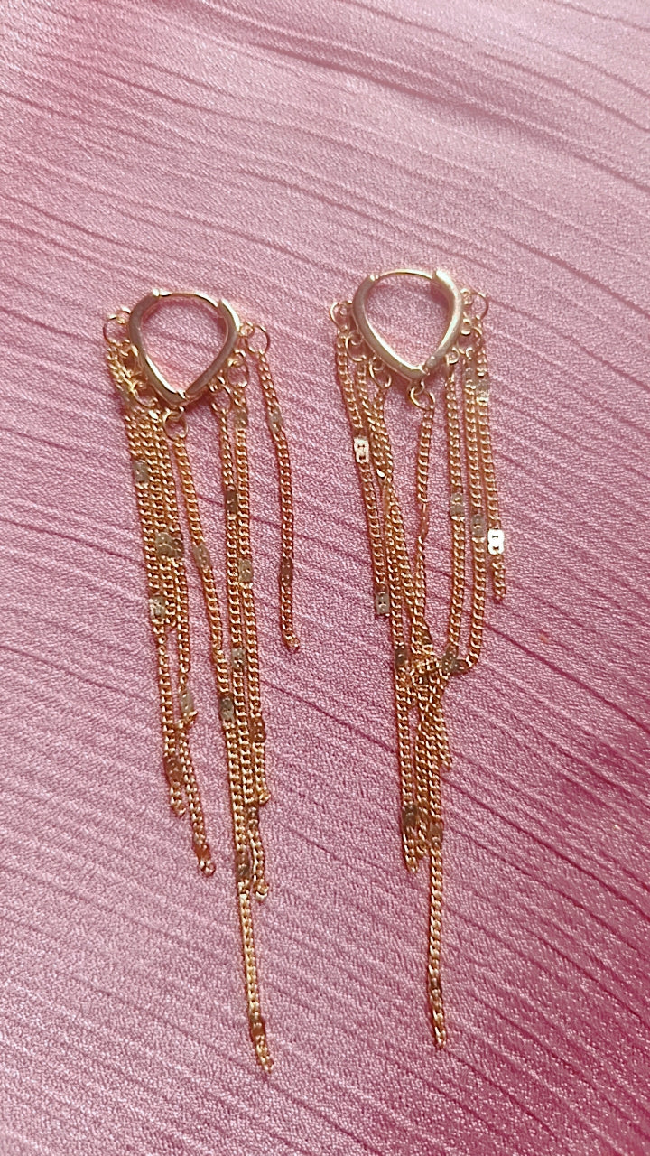 Long gold-toned fringe earring